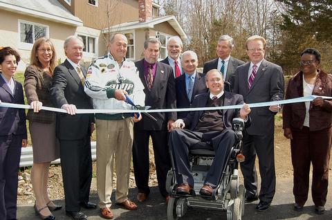 Reed Celebrates Opening of Veteran Services Center
